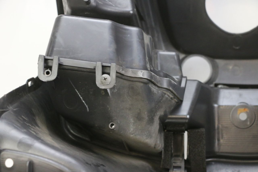 photo de PANEL INTERIOR SUZUKI BURGMAN 125 (2007 - 2014) - Estado de la superficie y material
