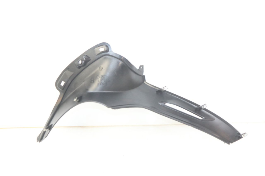 photo de PANEL INTERIOR DERECHO PIAGGIO BEVERLY 125 (2010 - 2015)