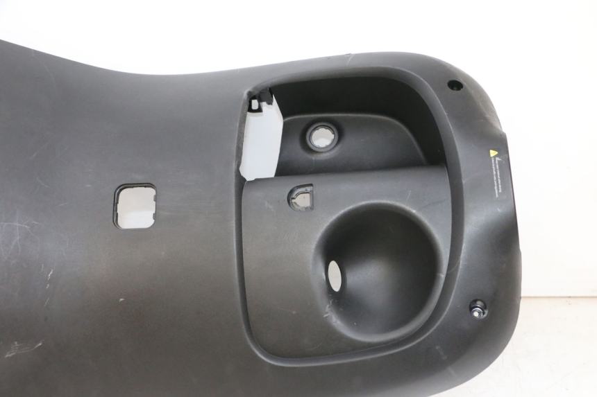 photo de TAPA FRONTAL INTERIOR SEGWAY NINEBOT E125S 1 (2022 - 2026) - Enfoque en la estructura