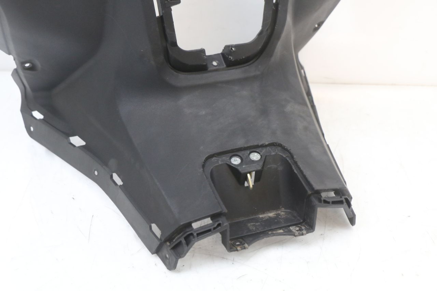 photo de TAPA FRONTAL INTERIOR LONGJIA EASY MAX 125 (2020 - 2024)