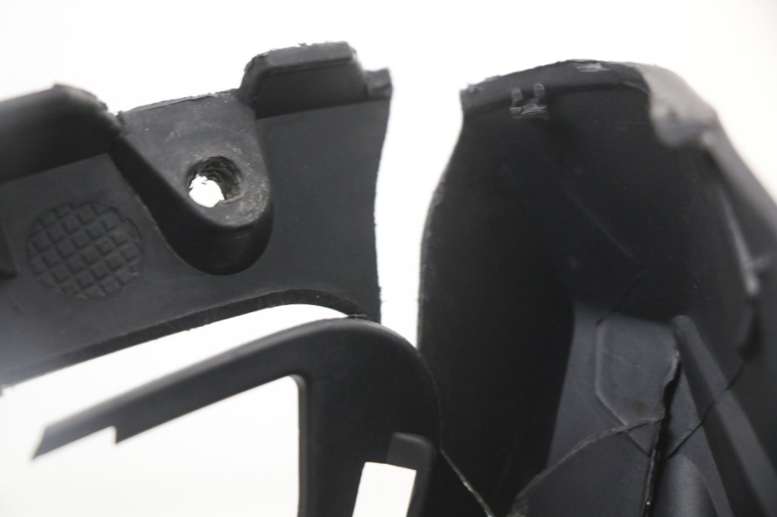 photo de TAPA FRONTAL INTERIOR LONGJIA EASY MAX 125 (2020 - 2024)