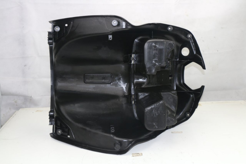 photo de TAPA FRONTAL INTERIOR MBK FLAME 125 (2000 - 2004)