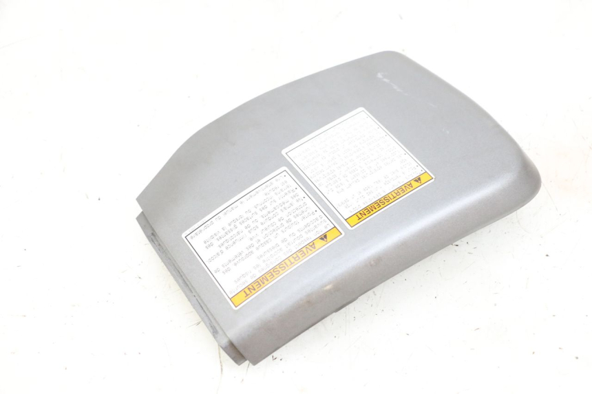 photo de TAPA FRONTAL INTERIOR SUZUKI BURGMAN 650 (2013 - 2020)