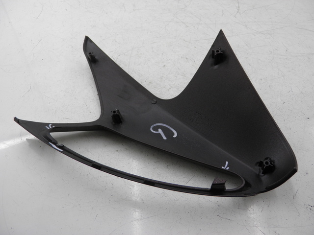 photo de TAPA FRONTAL INTERIOR HONDA SH 125 (2005 - 2008) - Zoom estado de uso