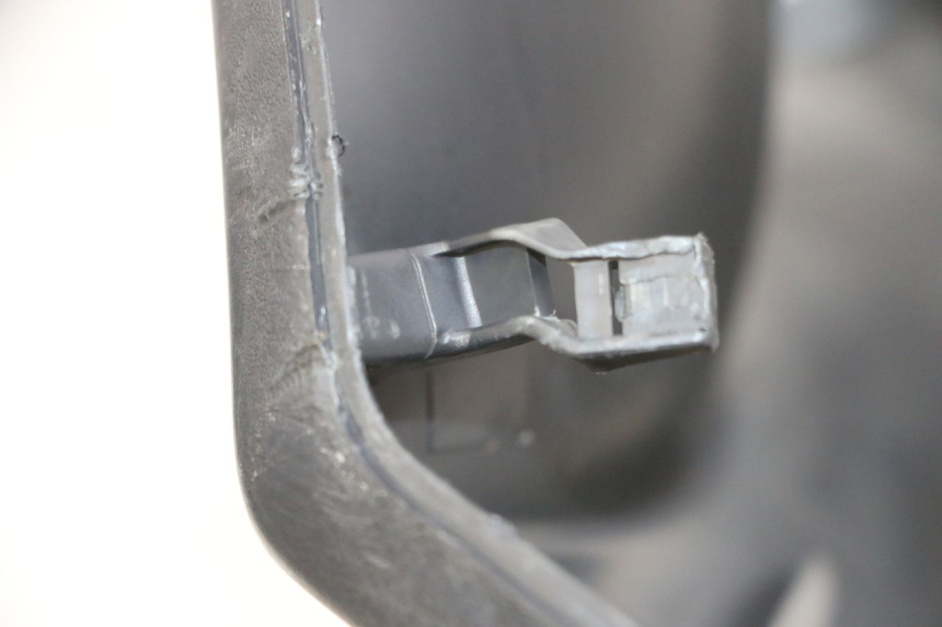 photo de TABLERO INTERIOR INFERIOR PIAGGIO FLY 4T 50 (2013 - 2017) - Zoom estado de uso