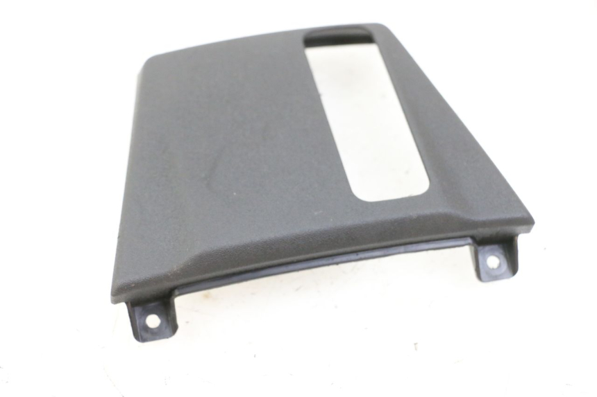 photo de TAPA FRONTAL BAJO PIAGGIO MP3 500 (2014 - 2016)