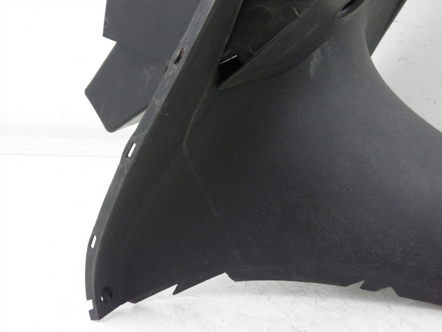 photo de TAPA FRONTAL BAJO YAMAHA YP MAJESTY 125 (2002 - 2006)