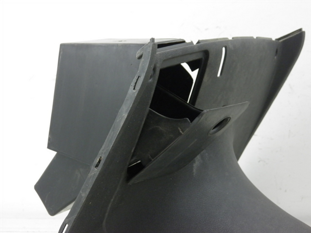 photo de TAPA FRONTAL BAJO YAMAHA YP MAJESTY 125 (2002 - 2006)