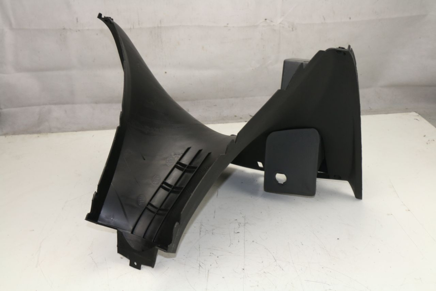 photo de TAPA FRONTAL BAJO YAMAHA YP MAJESTY 125 (2007 - 2010)