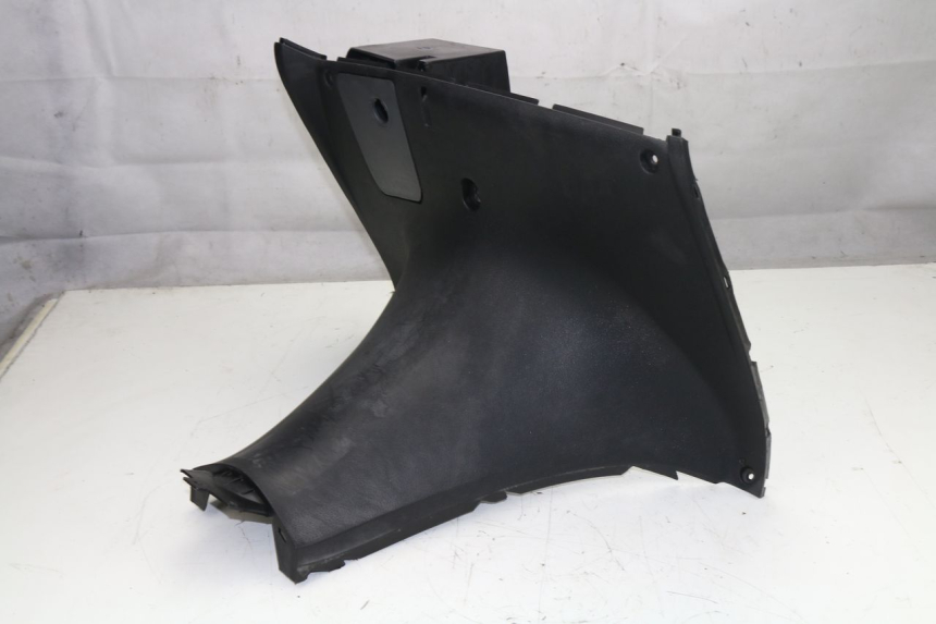 photo de TAPA FRONTAL BAJO YAMAHA YP MAJESTY 125 (2007 - 2010)