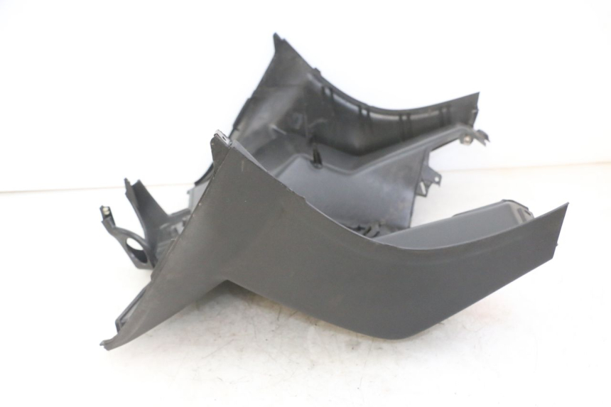photo de TAPA FRONTAL INTERIOR PIAGGIO MP3 LT 300 (2010 - 2016)