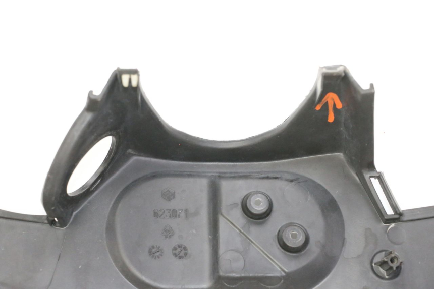 photo de TAPA FRONTAL INTERIOR PIAGGIO MP3 RL 250 (2007 - 2010)
