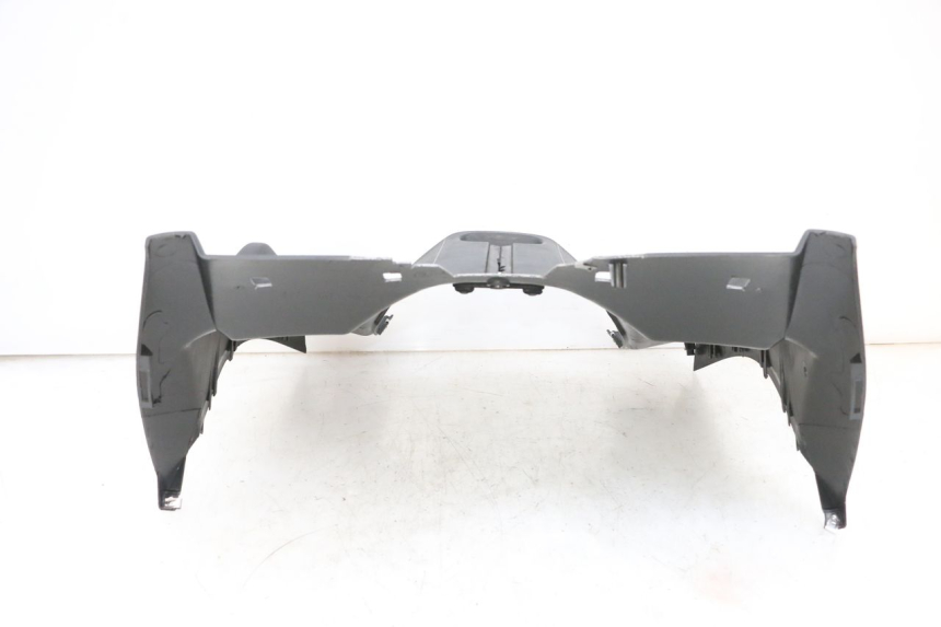 photo de TAPA FRONTAL INTERIOR PIAGGIO MP3 500 (2016 - 2018) - Primer plano de alta resolución