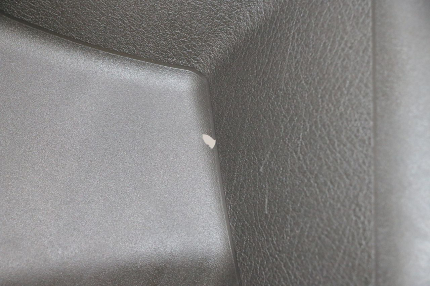 photo de TAPA FRONTAL INTERIOR PIAGGIO MP3 500 (2016 - 2018) - Inspección visual detallada