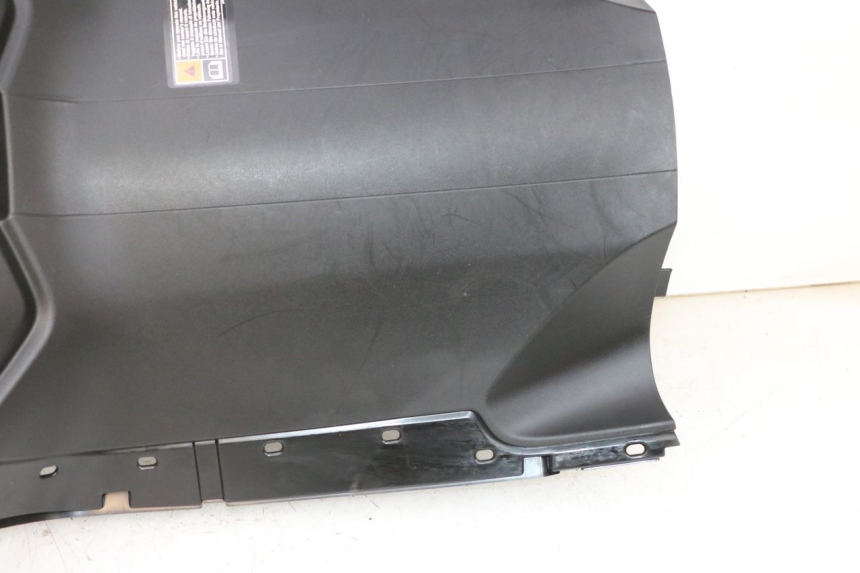 photo de TAPA FRONTAL INTERIOR YAMAHA NEO'S CORE 1 (2022 - 2026) - Vista general del producto