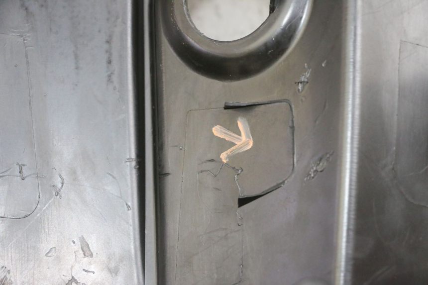 photo de TAPA FRONTAL INTERIOR PIAGGIO NEW TYPHOON 50 (2018 - 2021) - Otra vista del artículo