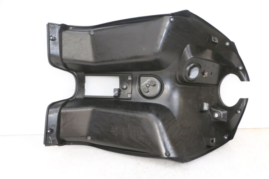 photo de TAPA FRONTAL INTERIOR PIAGGIO NEW TYPHOON 50 (2018 - 2021) - Inspección visual detallada