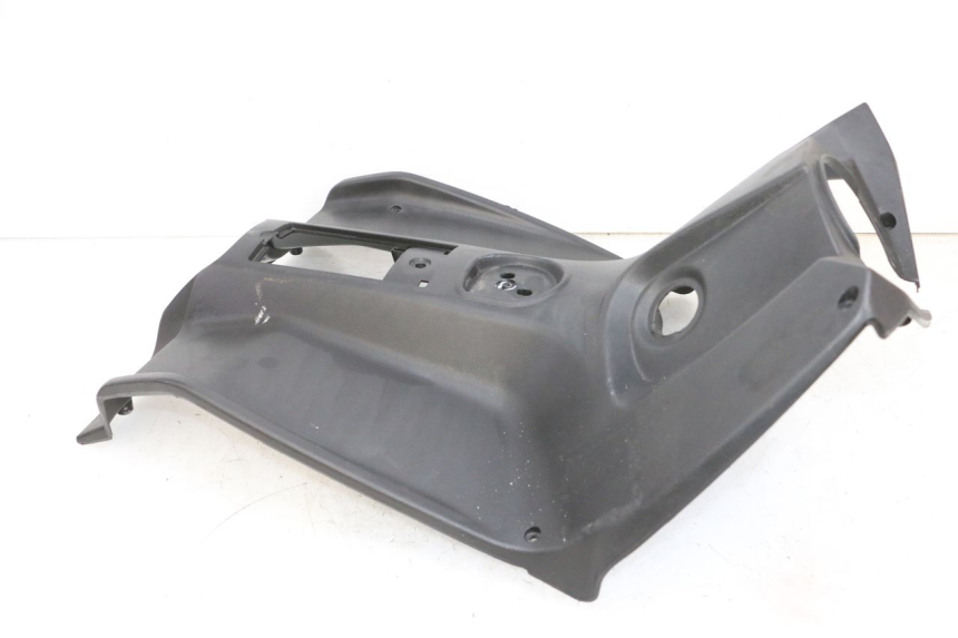 photo de TAPA FRONTAL INTERIOR PIAGGIO NEW TYPHOON 50 (2018 - 2021) - Zoom estado de uso