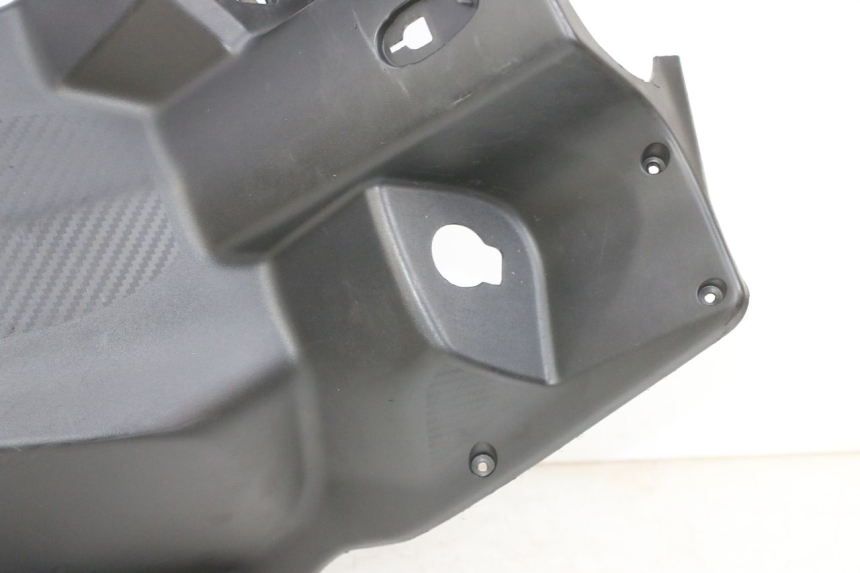 photo de TAPA FRONTAL INTERIOR SYM ORBIT III 3 4T 50 (2021 - 2025) - Zoom sobre los componentes