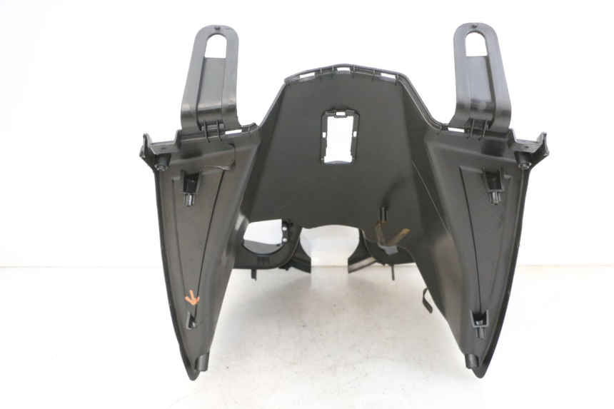 photo de TAPA FRONTAL INTERIOR SYM ORBIT III 3 4T 50 (2021 - 2025) - Detalles de los puntos de fijación