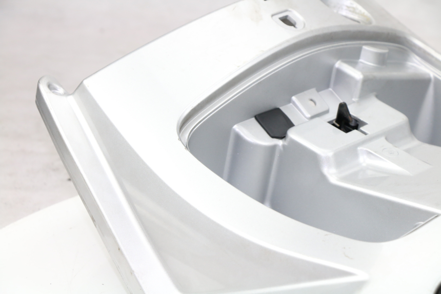 photo de TAPA FRONTAL INTERIOR KYMCO PEOPLE S 125 (2000 - 2008)