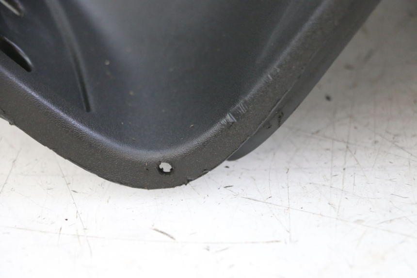 photo de TAPA FRONTAL INTERIOR PIAGGIO X8 125 (2004 - 2007)