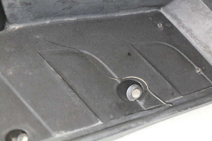 photo de TAPA FRONTAL INTERIOR RAZZO STEED 125 (2012 - 2018)