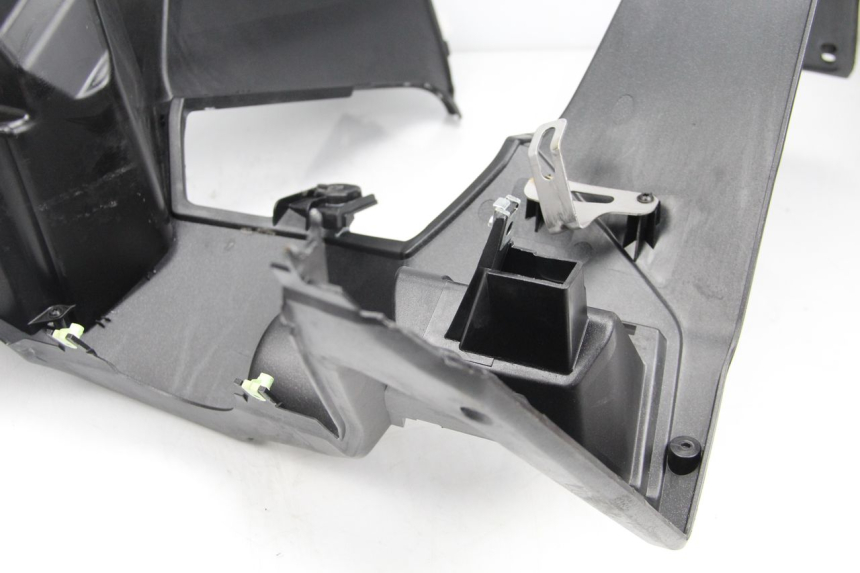 photo de TAPA FRONTAL INTERIOR PEUGEOT SATELIS 125 (2013 - 2018)