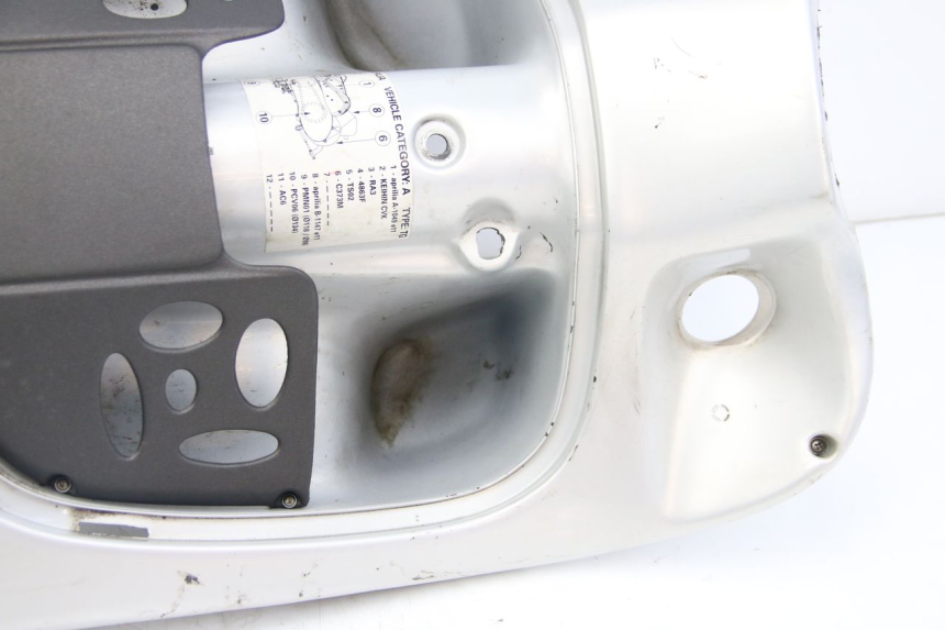 photo de PANEL INTERIOR APRILIA SCARABEO 4T 50 (2009 - 2017)