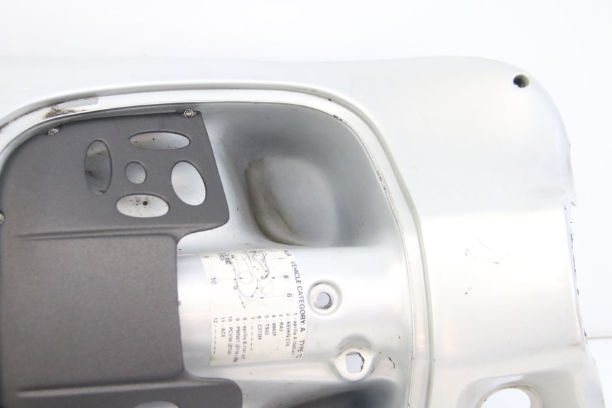 photo de PANEL INTERIOR APRILIA SCARABEO 4T 50 (2009 - 2017)