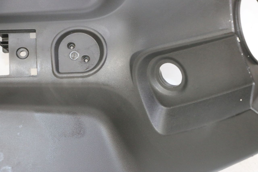 photo de TAPA FRONTAL INTERIOR APRILIA SR 2T 50 (2018 - 2022)
