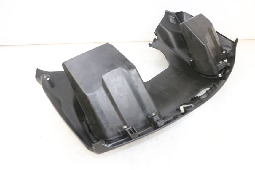 photo de TAPA FRONTAL SUPERIOR SUZUKI BURGMAN 650 (2013 - 2020)