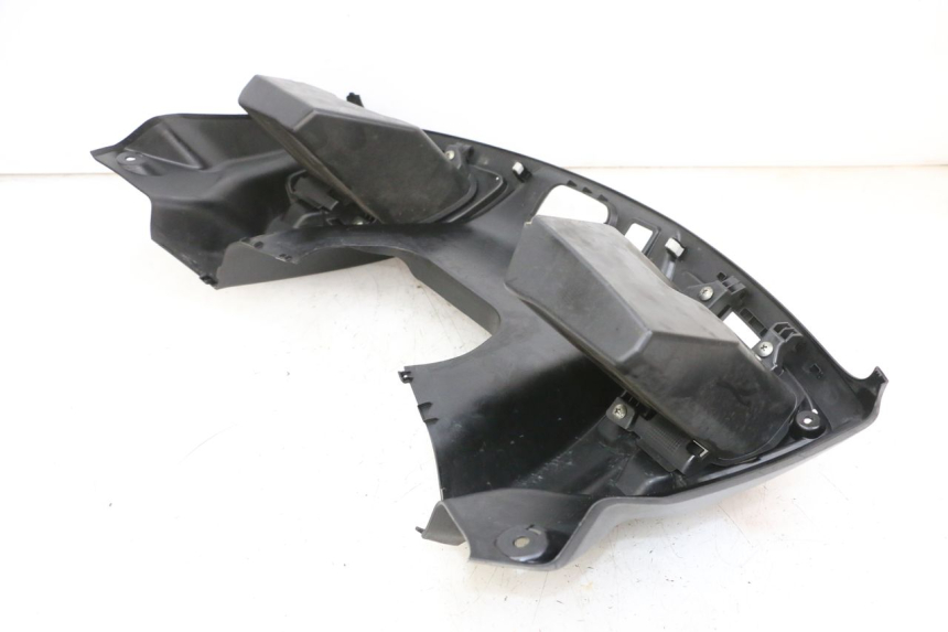 photo de TAPA FRONTAL SUPERIOR SUZUKI BURGMAN 650 (2013 - 2020)
