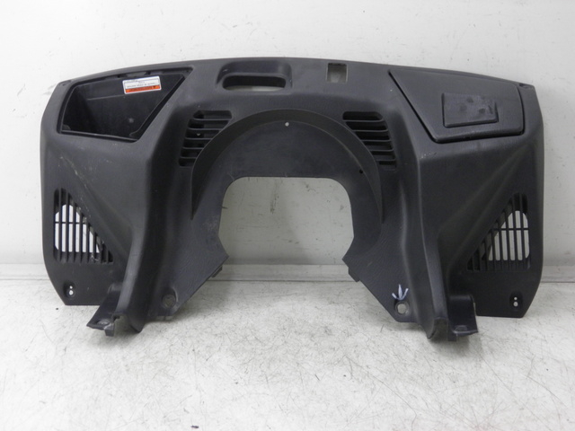 photo de TAPA FRONTAL SUPERIOR SUZUKI BURGMAN EXECUTIVE 650 (2008 - 2010)
