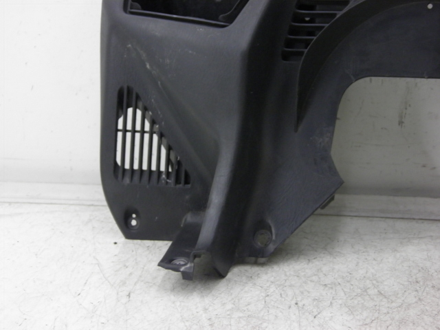 photo de TAPA FRONTAL SUPERIOR SUZUKI BURGMAN EXECUTIVE 650 (2008 - 2010)