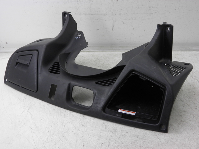 photo de TAPA FRONTAL SUPERIOR SUZUKI BURGMAN EXECUTIVE 650 (2008 - 2010)