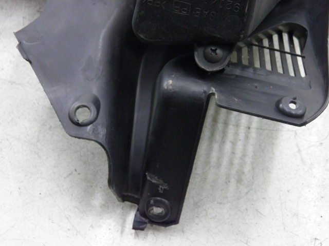 photo de TAPA FRONTAL SUPERIOR SUZUKI BURGMAN EXECUTIVE 650 (2008 - 2010)
