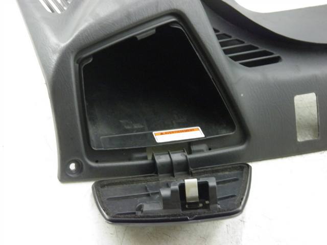 photo de TAPA FRONTAL SUPERIOR SUZUKI BURGMAN EXECUTIVE 650 (2008 - 2010)