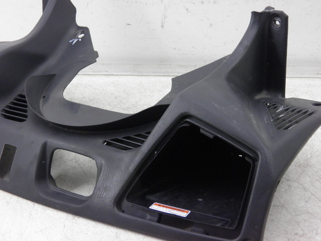 photo de TAPA FRONTAL SUPERIOR SUZUKI BURGMAN EXECUTIVE 650 (2008 - 2010)