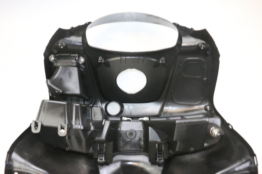 photo de TAPA FRONTAL INTERIOR SUZUKI BURGMAN 125 (2018 - 2021)