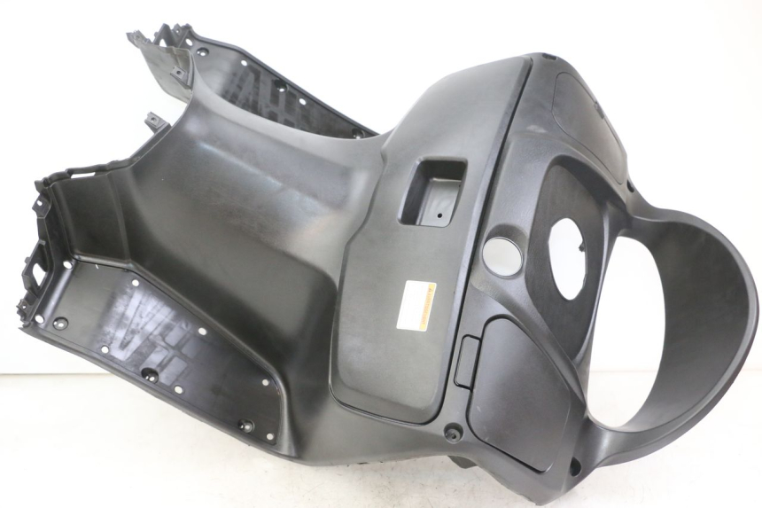 photo de TAPA FRONTAL INTERIOR SUZUKI BURGMAN 125 (2018 - 2021)