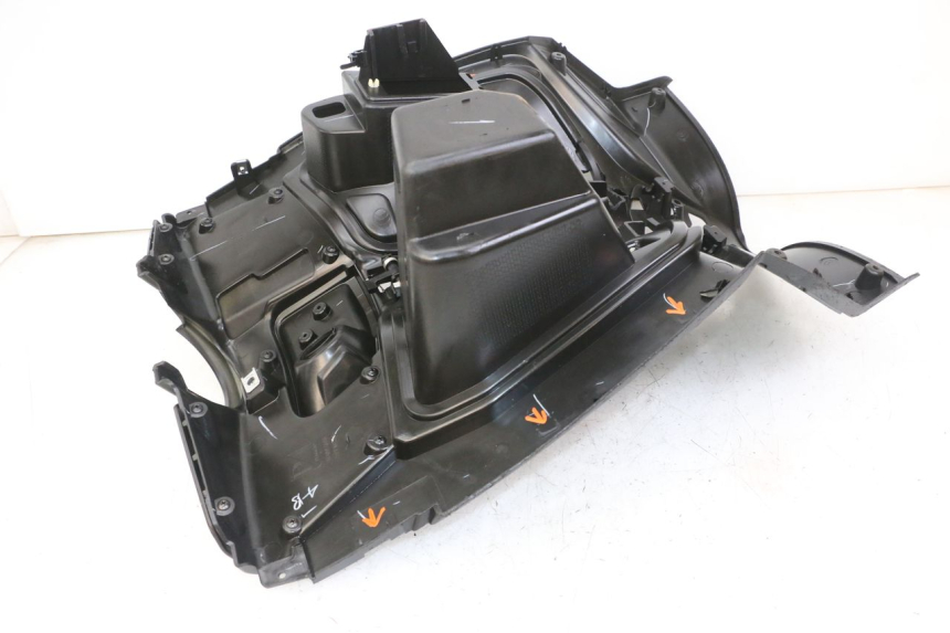 photo de PANEL INTERIOR APRILIA SXR 50 (2021 - 2023)