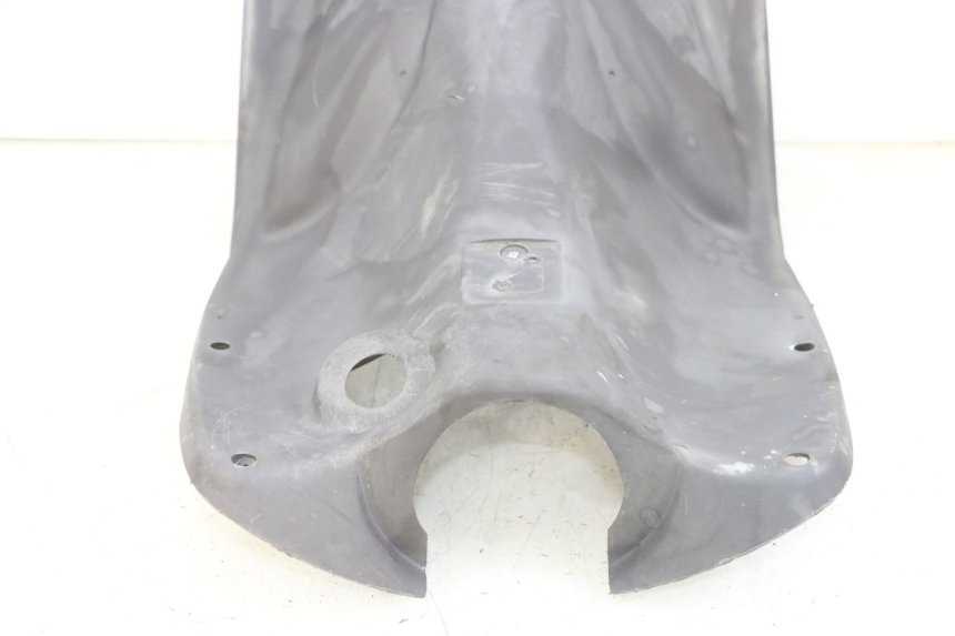 photo de TAPA FRONTAL INTERIOR PEUGEOT VIVACITY 100 (1999 - 2008) - Enfoque en la estructura