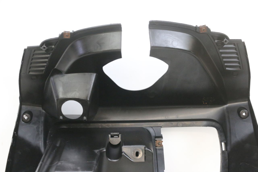 photo de PANEL INTERIOR YAMAHA XMAX X-MAX 125 (2006 - 2009) - Primer plano técnico