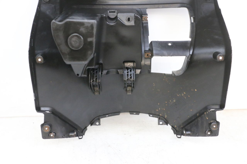 photo de PANEL INTERIOR YAMAHA XMAX X-MAX 125 (2006 - 2009) - Detalles de los puntos de fijación