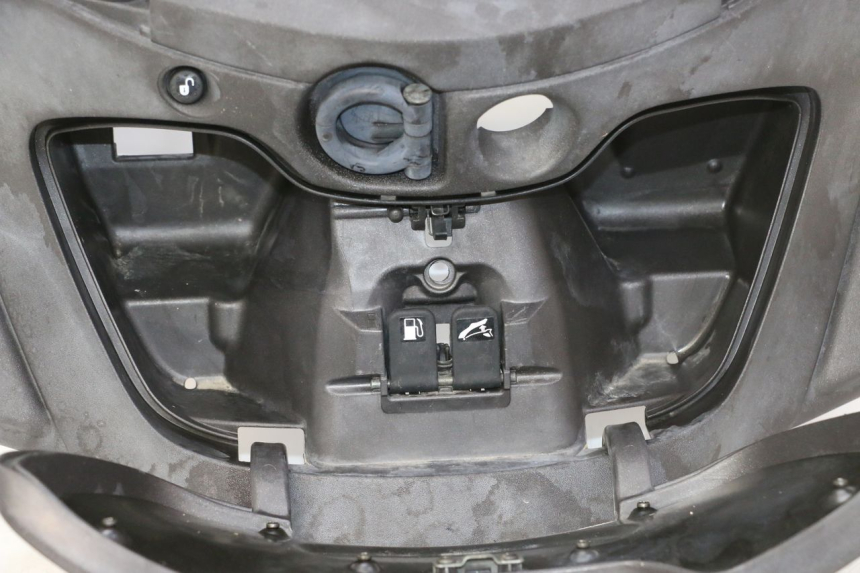 photo de PANEL INTERIOR PIAGGIO X9 EVOLUTION 125 (2003 - 2007)