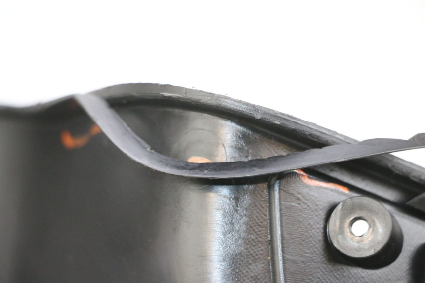 photo de TAPA FRONTAL INTERIOR PIAGGIO XEVO - X EVO 125 (2007 - 2016) - Inspección visual detallada