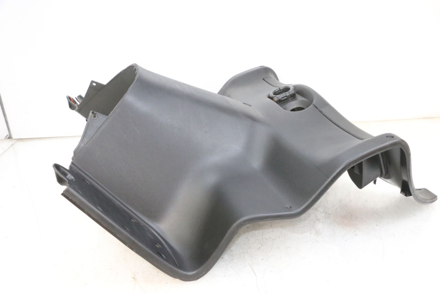 photo de TAPA FRONTAL INTERIOR PIAGGIO XEVO - X EVO 125 (2007 - 2016) - Zoom estado de uso