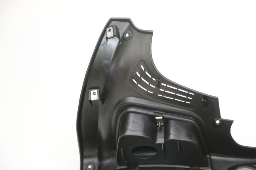 photo de TAPA FRONTAL INTERIOR PIAGGIO XEVO - X EVO 125 (2007 - 2016) - Detalle de la pieza