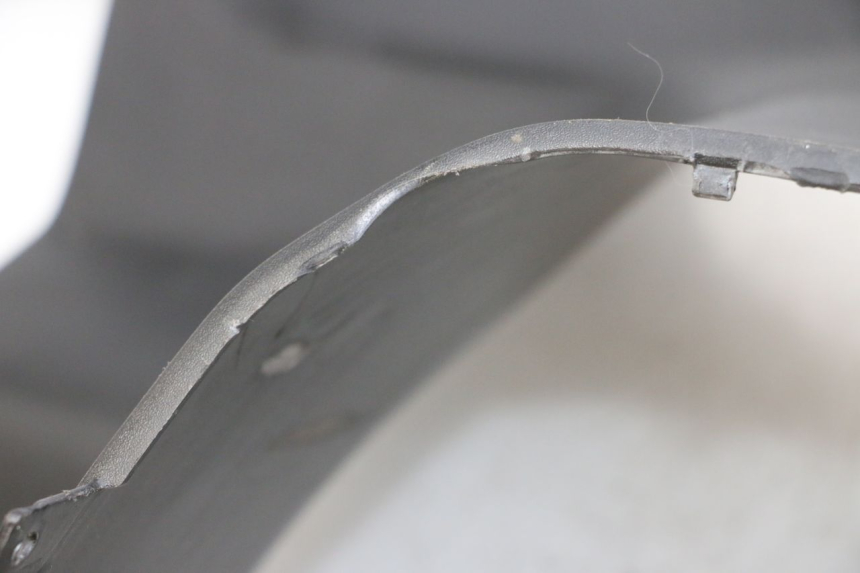 photo de TAPA FRONTAL INTERIOR PIAGGIO XEVO - X EVO 125 (2007 - 2016) - Primer plano técnico